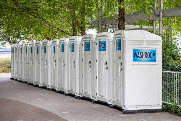 Best Porta potty rental near me  in Charlotte, MI